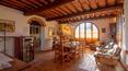 Toscana Immobiliare - Der Garten im italienischen Stil verfügt über einen Pavillon, einen Grillplatz und 2 Swimmingpools