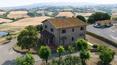 Toscana Immobiliare - La granja principal data de finales del siglo XIX y fue renovada en 2019 para crear un alojamiento