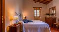 Toscana Immobiliare - L'ancienne ferme en pierre a été entièrement restaurée en respectant les éléments architecturaux d'origine
