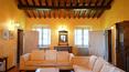 Toscana Immobiliare - Magnifique ferme avec piscine à vendre au centre de la Toscane, dans la célèbre région de Valdichiana, entre Arezzo et Sienne