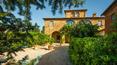 Toscana Immobiliare -  Villa Leopoldina in stile toscano, con l'elegante pietra a vista che ne riveste la struttura