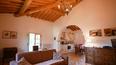 Toscana Immobiliare - Pequeña aldea medieval restaurada en venta en la Toscana, convertida en agroturismo con 9 viviendas