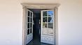 Toscana Immobiliare - High-quality finishes lend elegance and prestige to the rooms furnished in a contemporary style