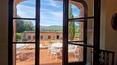 Toscana Immobiliare - L'ancienne propriété se compose d'une villa, d'une annexe et d'un jardin avec piscine
