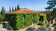 Toscana Immobiliare - Los dos edificios principales albergan los pisos de la granja, la bodega y varios almacenes