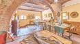 Toscana Immobiliare - The interior of the farmhouse has a refined Tuscan style and features exposed beams and terracotta floors