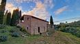 Toscana Immobiliare - Ancient 17th century farmhouse for sale in Chiusi, in the province of Siena