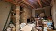 Toscana Immobiliare - La propiedad está situada en 1 hectárea de terreno y consta de una casa de campo y un encantador anexo