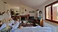 Toscana Immobiliare - The living area is divided into two independent flats, which can easily be combined to create a single dwelling