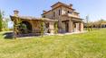 Toscana Immobiliare - Villa di prestigio in vendita sul Lago Trasimeno, al confine tra Toscana ed Umbria