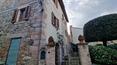 Toscana Immobiliare - Villa independiente con jardín en venta en el corazón del pueblo medieval de Contignano, Val d'Orcia, en la provincia de Siena