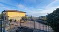 Toscana Immobiliare - Propriété avec piscine et vue imprenable sur le lac Trasimène à vendre en Ombrie