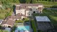 Toscana Immobiliare - Resort di lusso con 11 camere, 4 suites, villa seicentesca, centro benessere, piscina e torre medievale ad Arezzo