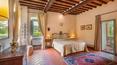 Toscana Immobiliare -  El spa, creado a partir de una antigua gruta, alberga una bañera de hidromasaje con cromoterapia, un baño turco y una ducha emocional