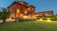 Toscana Immobiliare - Esclusivo relais di lusso in vendita a Sinalunga, nella campagna di Siena