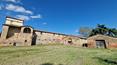 Toscana Immobiliare - Tuscan farmhouse to be restored with land and outbuildings