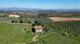 Toscana Immobiliare - Casale con annessi e terreno in vendita a Trequanda Siena
