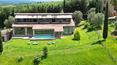Toscana Immobiliare - Parte de los edificios se utilizan para la actividad agrícola, incluida una bodega