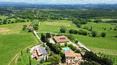 Toscana Immobiliare - Esclusiva tenuta con azienda agricola, vigneto, struttura ricettiva con 17 alloggi, cantina e centro benessere in vendita in Toscana