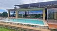Toscana Immobiliare - La propiedad incluye una cocina totalmente equipada, un restaurante para 95 personas, una sala de catas y una sala de recepción