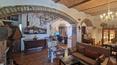 Toscana Immobiliare - Circondata da 23 ha di terreno con vigneto e cantina, la proprietà è destinata in parte ad attività ricettiva con centro benessere