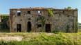Toscana Immobiliare - Granja para restaurar del siglo XVII en las colinas de Volterra, Toscana