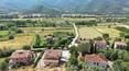 Toscana Immobiliare - La villa è suddivisa in due unità abitative distinte, ideali sia per nuclei familiari numerosi che per attività ricettive