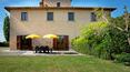 Toscana Immobiliare - Flat with turret, private garden and communal pool in the heart of the hills between Cortona and Castiglion Fiorentino