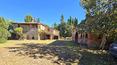 Toscana Immobiliare - The property also includes two small outbuildings and a barn in need of renovation