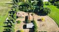 Toscana Immobiliare - La proprietà include anche due piccoli annessi e un fienile da ristrutturare