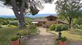 Toscana Immobiliare - Panoramic farmhouse with swimming pool for sale in Città della Pieve