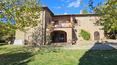 Toscana Immobiliare - Il casale è stato sapientemente ristrutturato nel pieno rispetto delle caratteristiche originarie