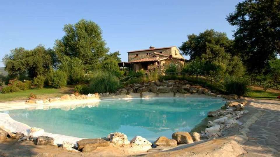 Toscana Immobiliare - The swimming pool view