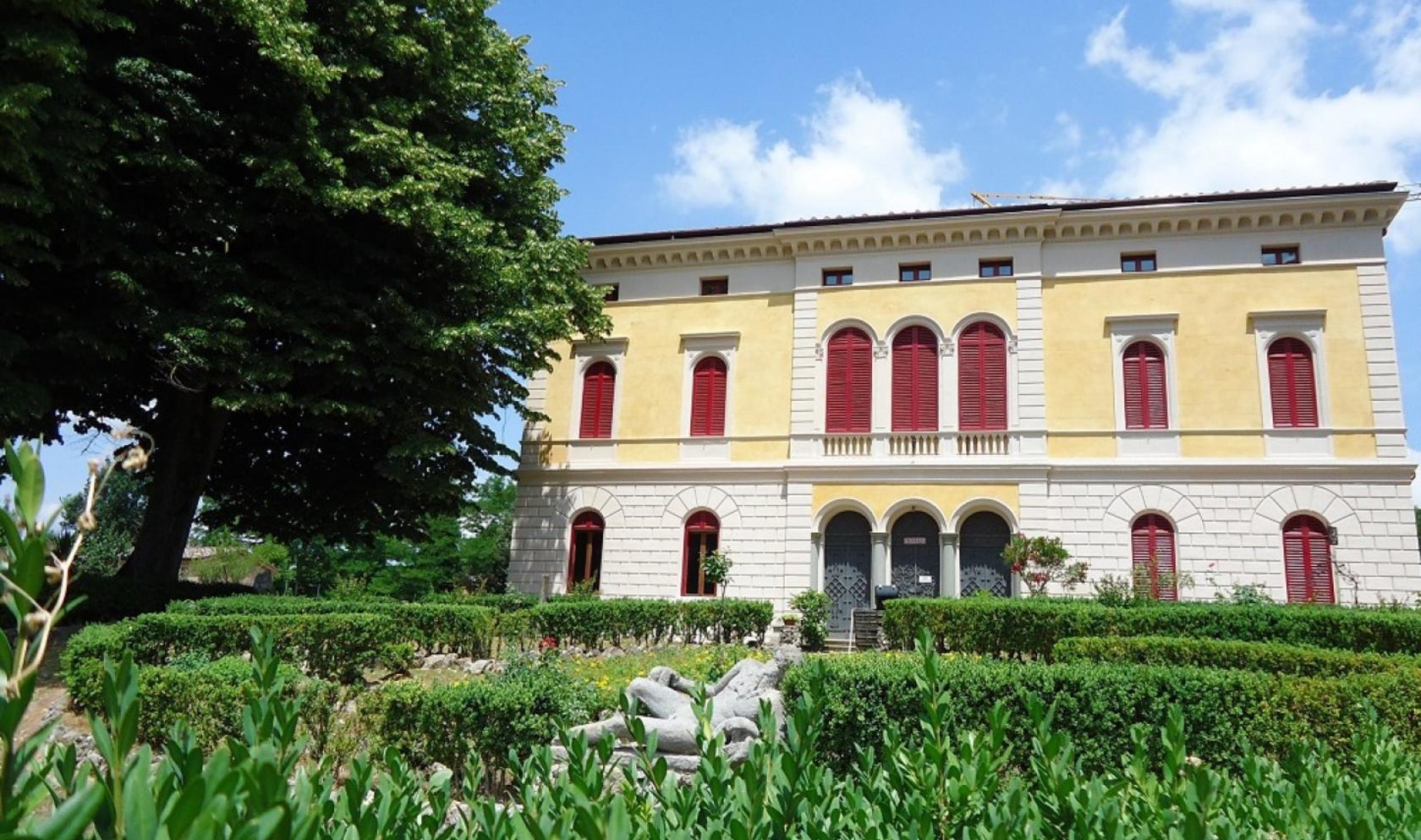 Toscana Immobiliare - villa for sale in siena