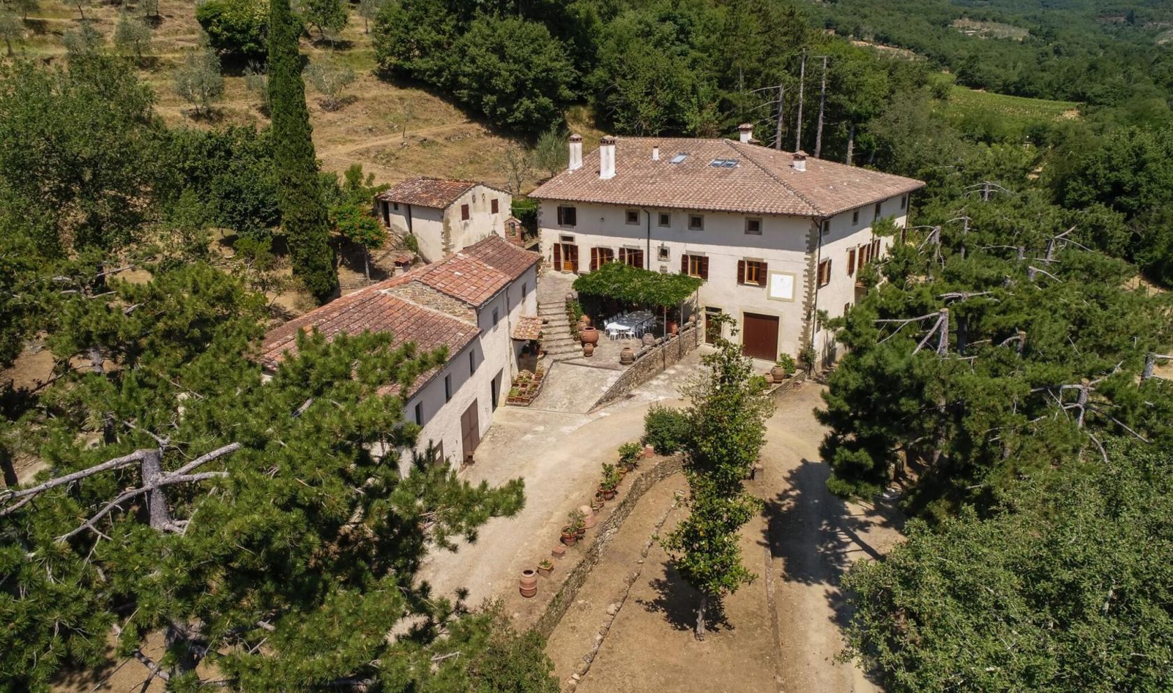 Toscana Immobiliare - Farm in Italy