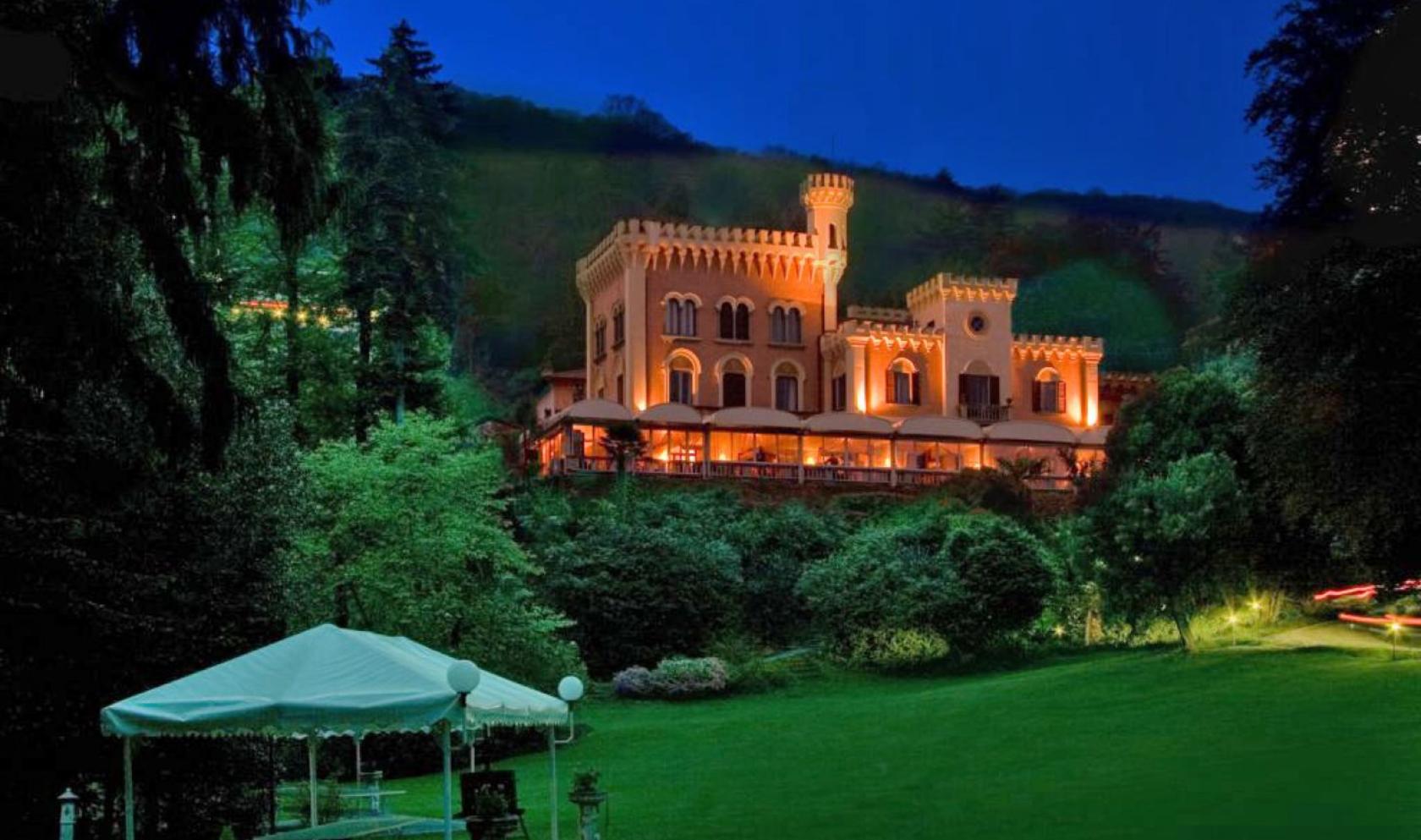 Toscana Immobiliare - The beautiful property is an aristocratic residence and also hosts a prestigious ancient style restaurant