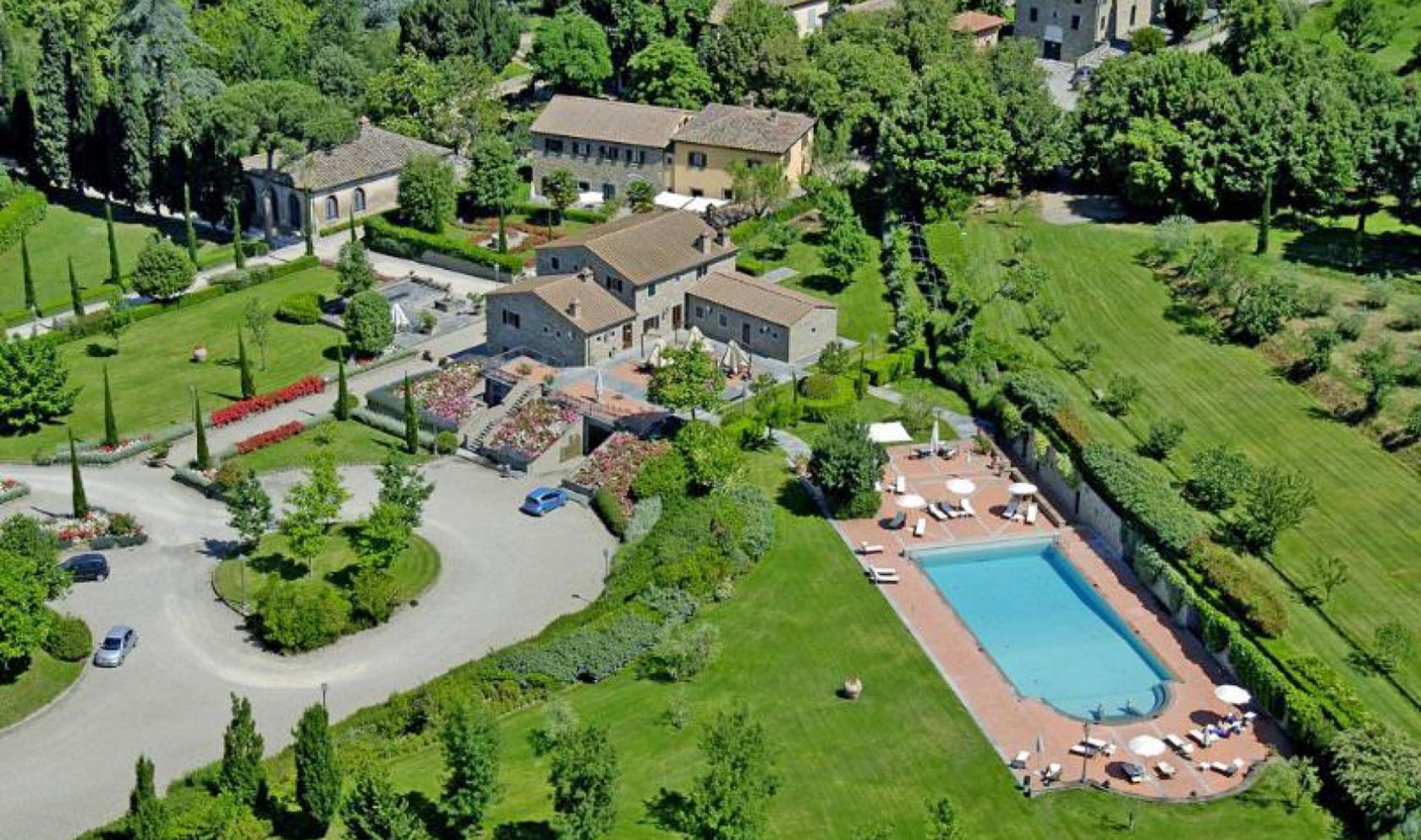 Toscana Immobiliare - italian hotels on sale