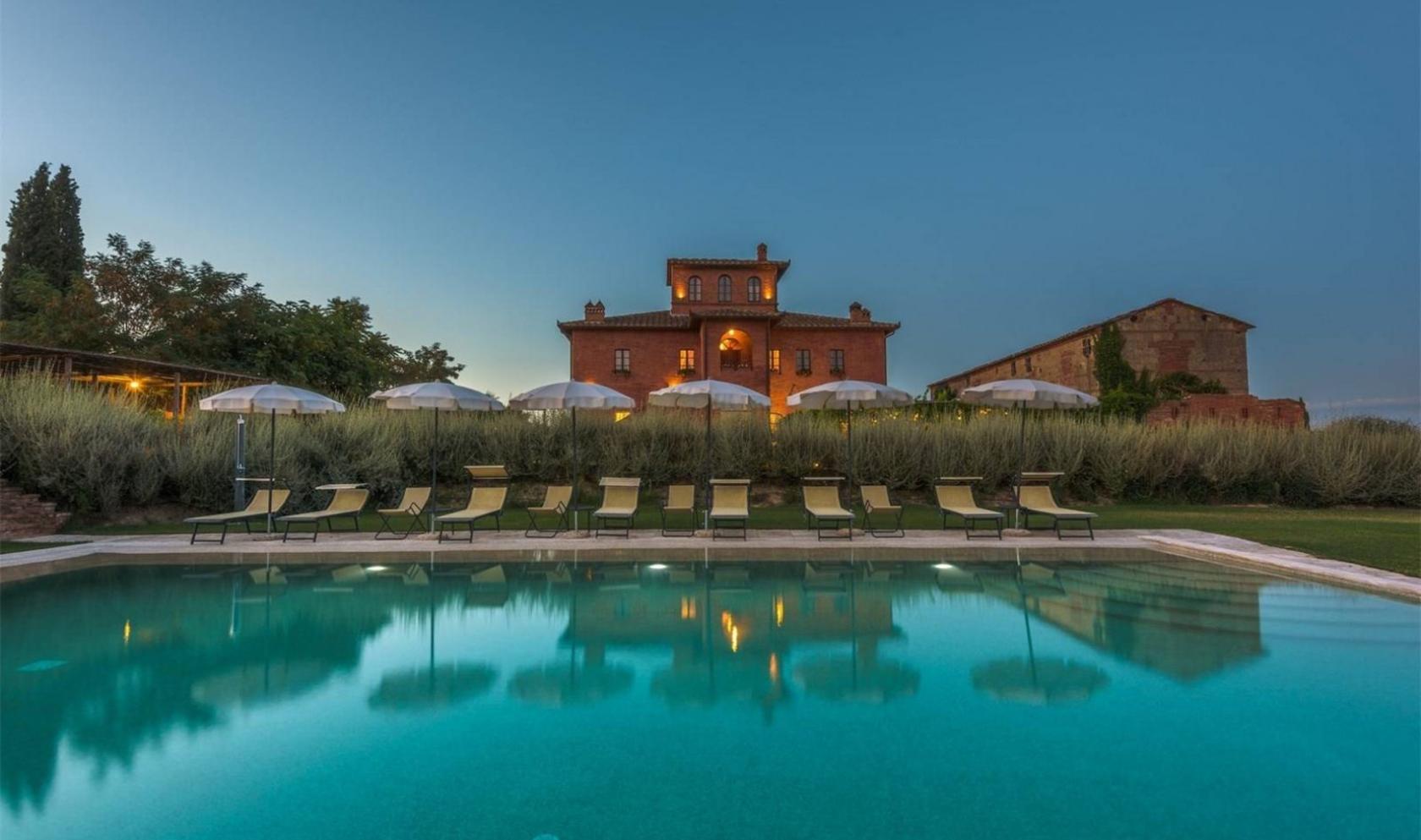 Toscana Immobiliare - Luxury relais for sale in Tuscany, Siena