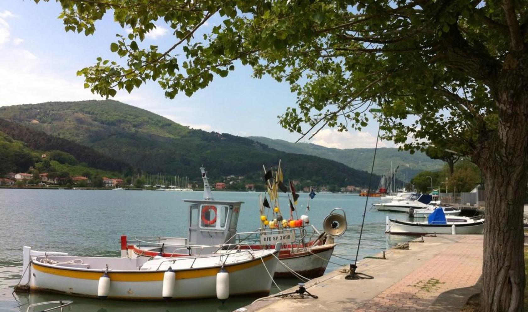 Toscana Immobiliare - Hotel, Albergo in vendita Liguria, La Spezia