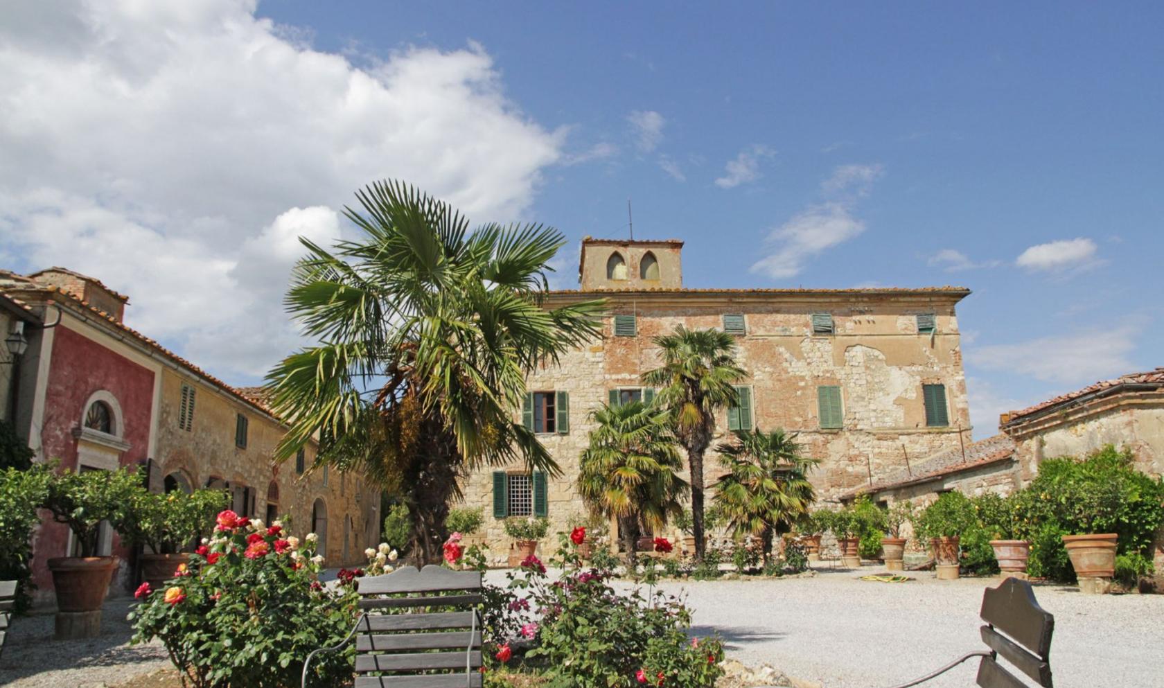 Toscana Immobiliare - Vendita Aziende agricole con vigneti Siena, Toscana