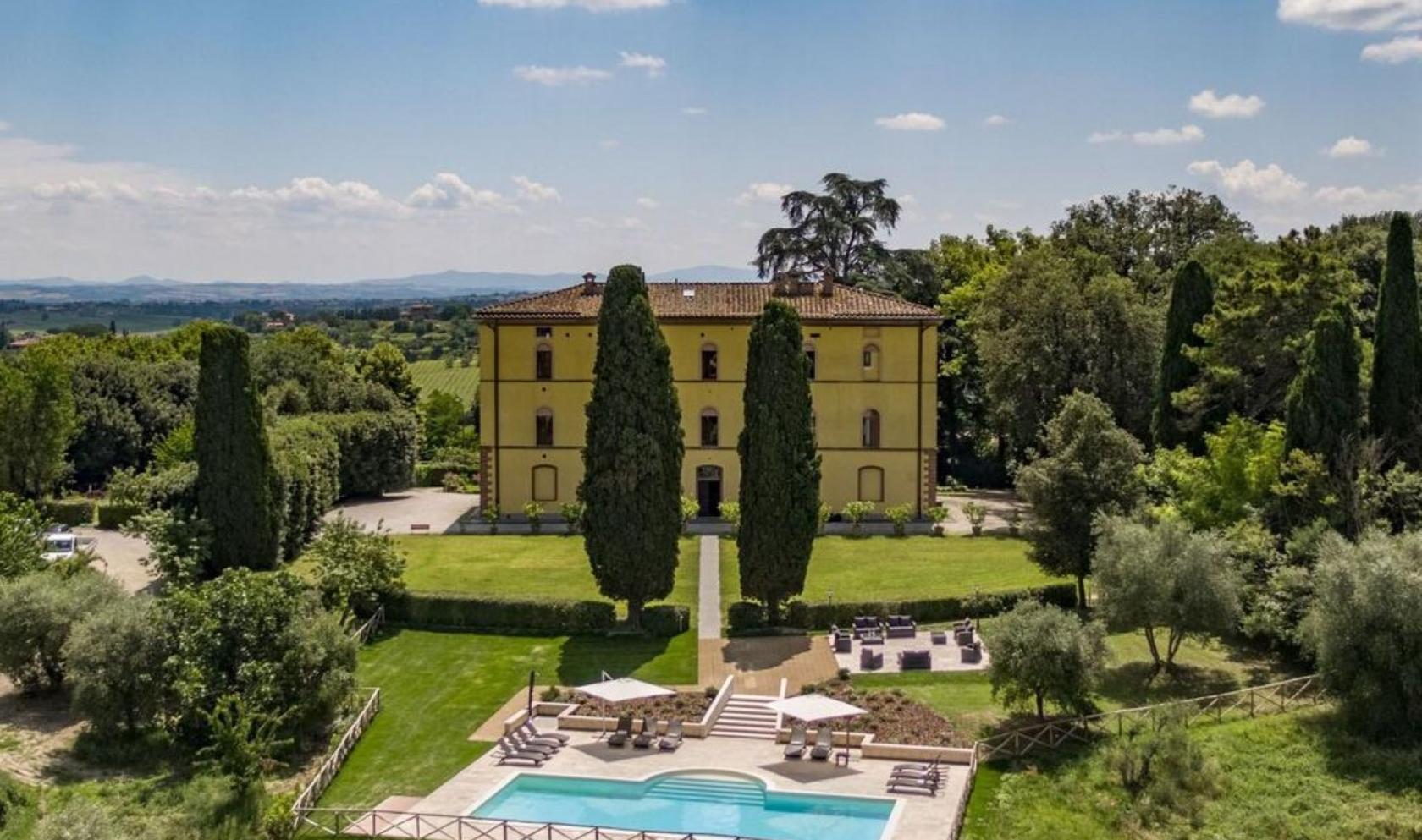 Toscana Immobiliare - Luxury Holidays in Tuscany