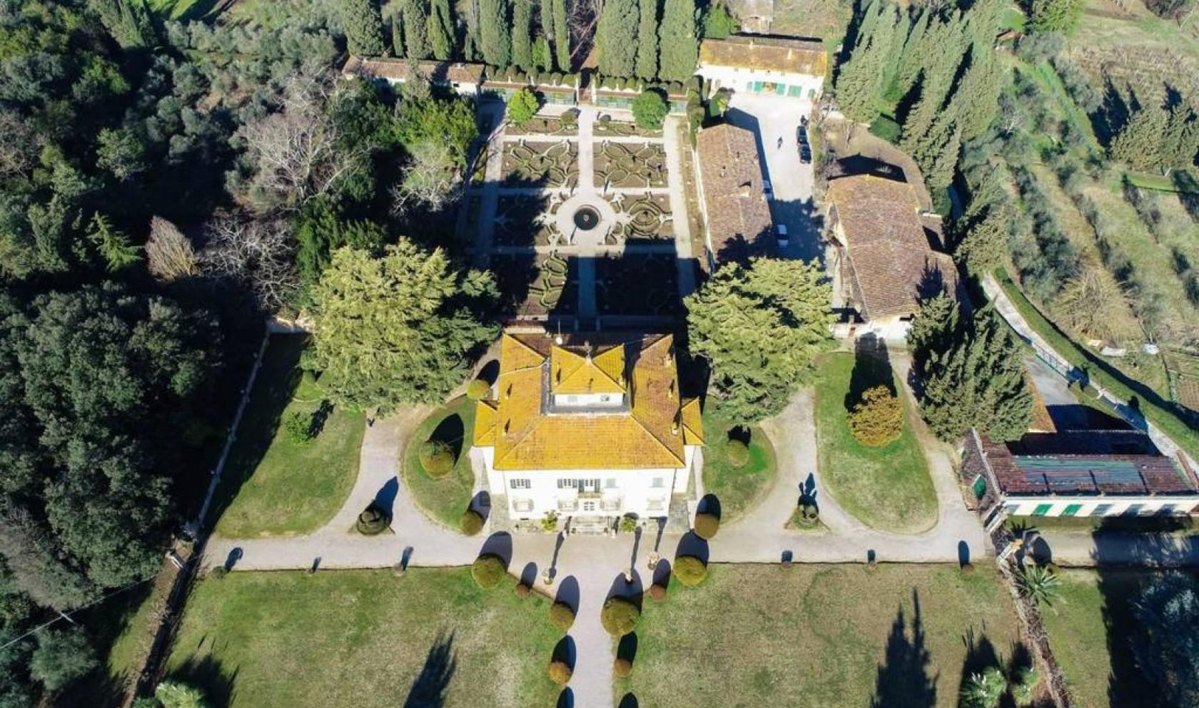 Toscana Immobiliare - Prestigious historic villa for sale in Pisa, Tuscany