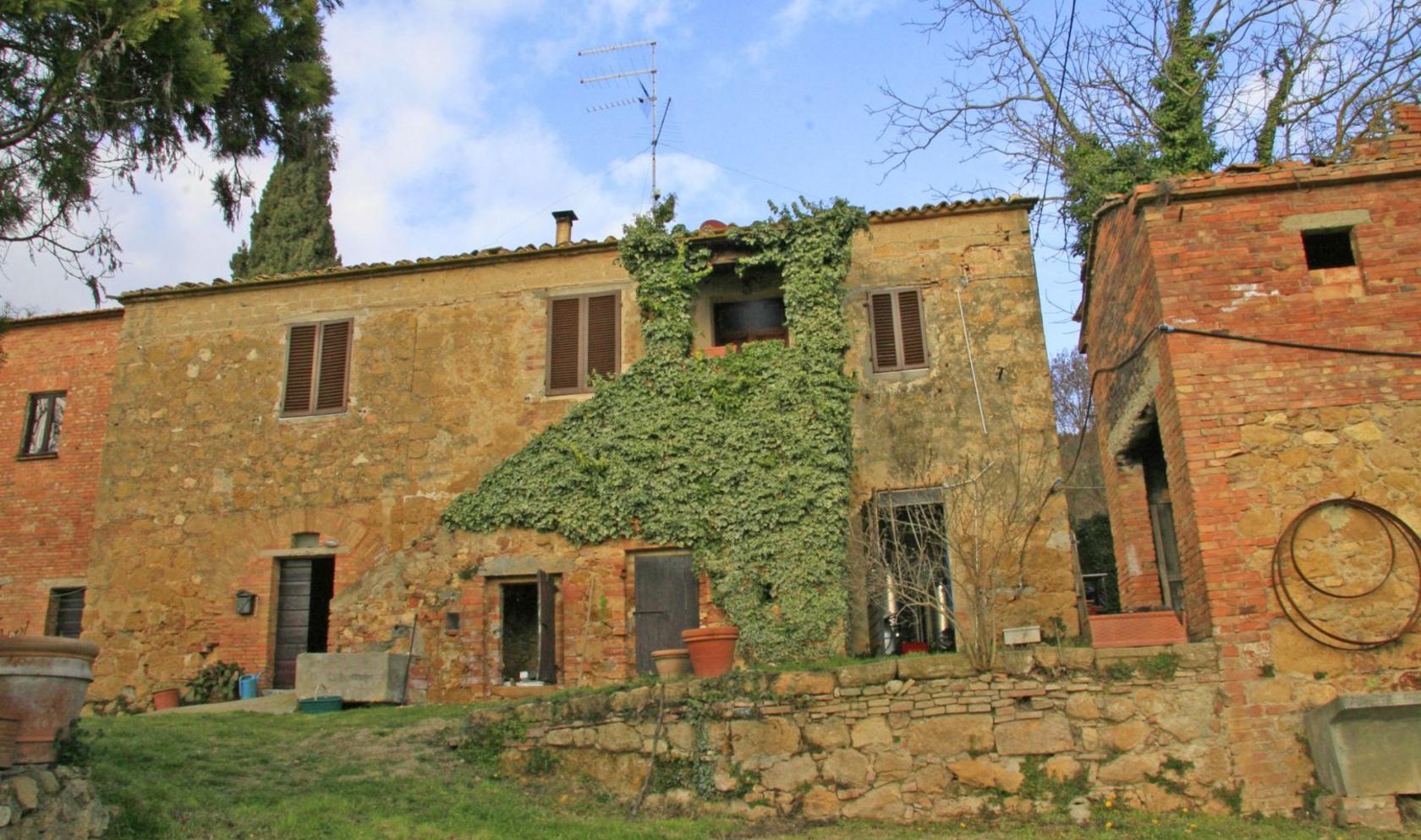 Toscana Immobiliare - Casale in vendita vicino al paese di Pienza