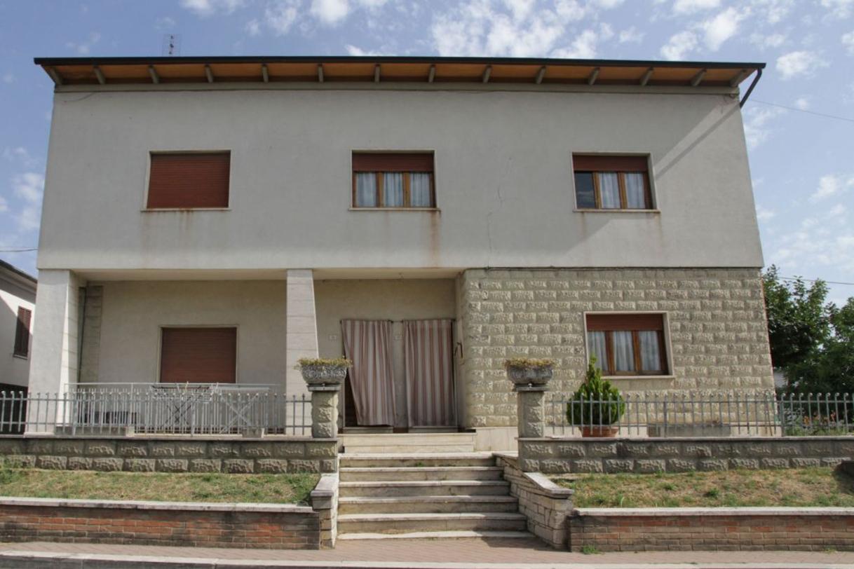 Toscana Immobiliare - Semi-detached house with garden for sale in Bettolle Sinalunga