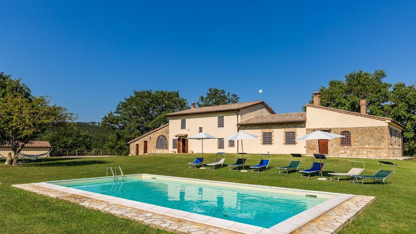 Toscana Immobiliare - Casale con piscina in vendita a Sarteano Siena Toscana