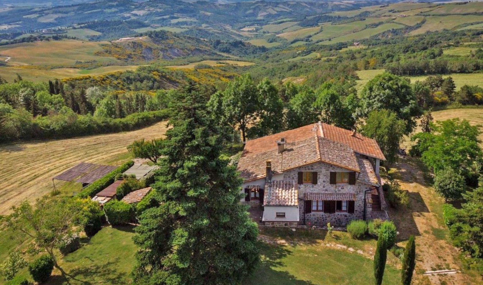 Toscana Immobiliare - Casale in vendita in Val d’Orcia, Radicofani, Toscana