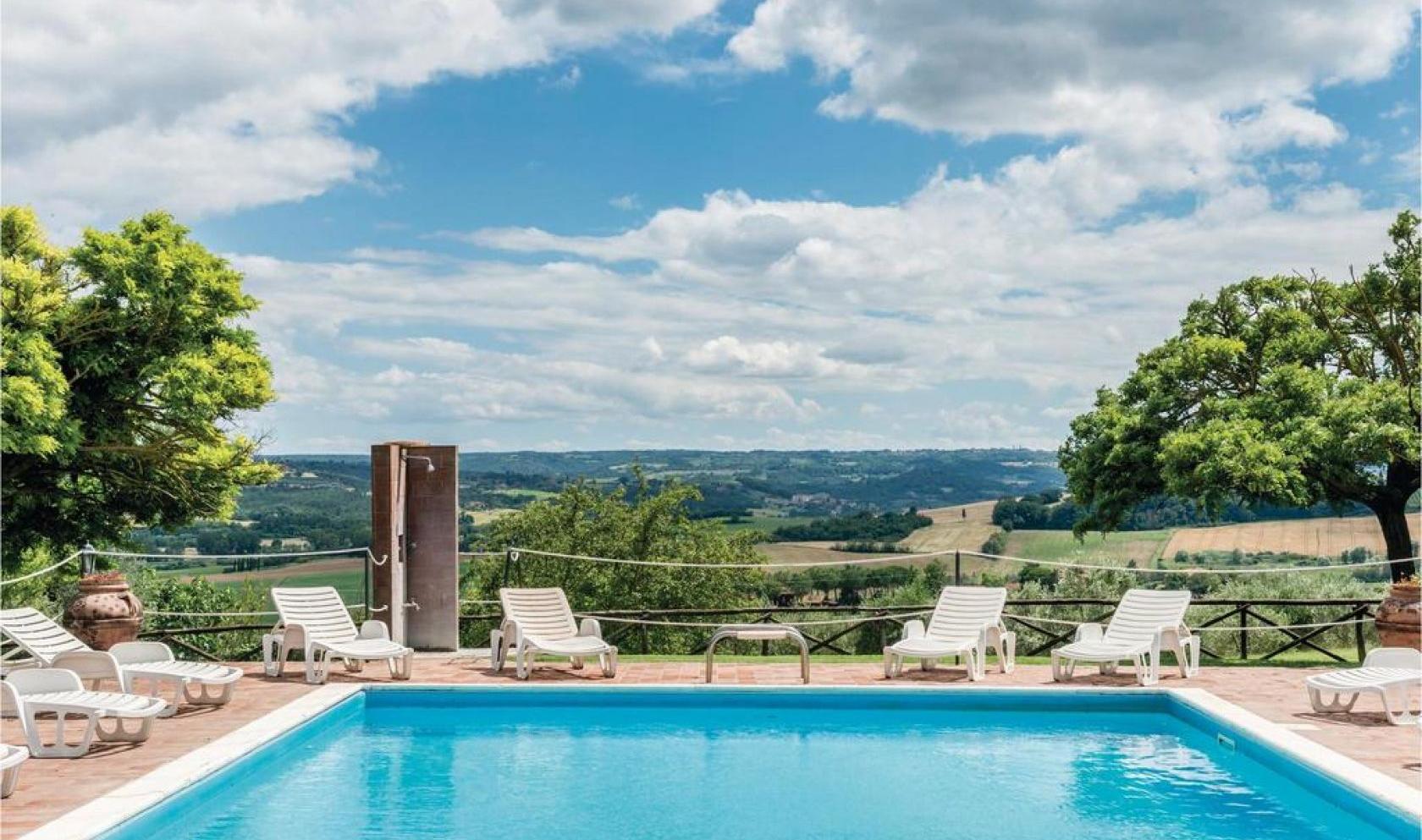 Toscana Immobiliare - Agriturismo, struttura ricettiva vendita Castiglione del Lago, Umbria