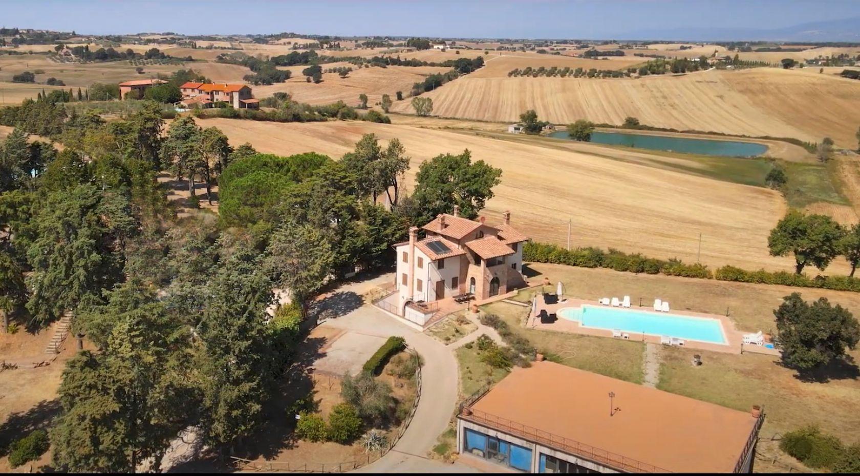 Toscana Immobiliare - Villa con piscina e giardino vendita, Castiglione del Lago, Perugia.