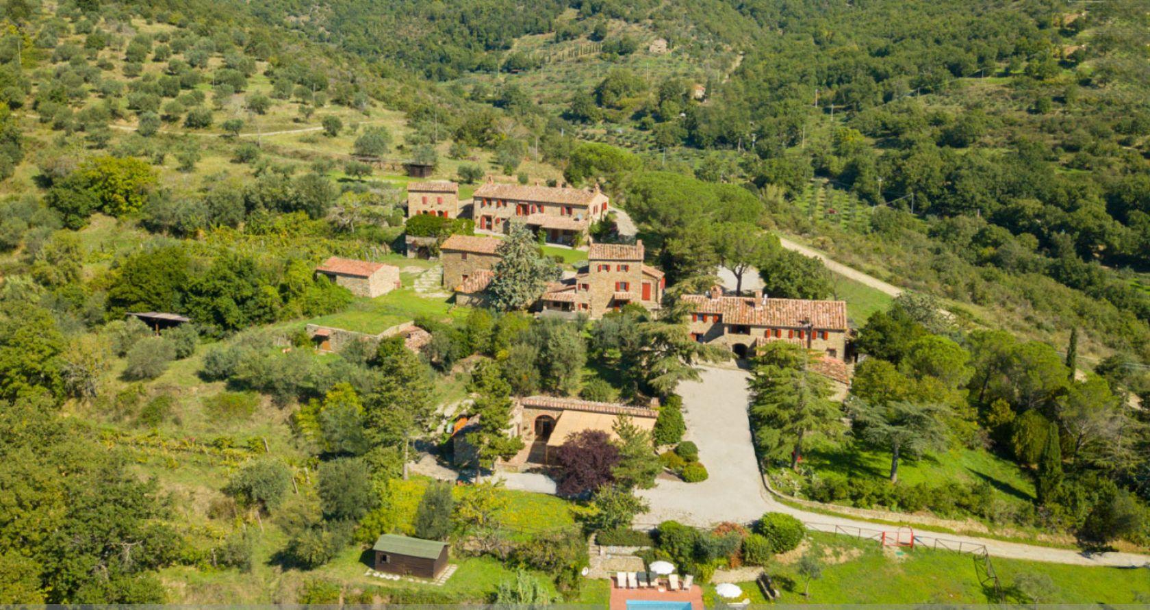 Toscana Immobiliare - Luxury holiday complex for sale in Tuscany, Cortona