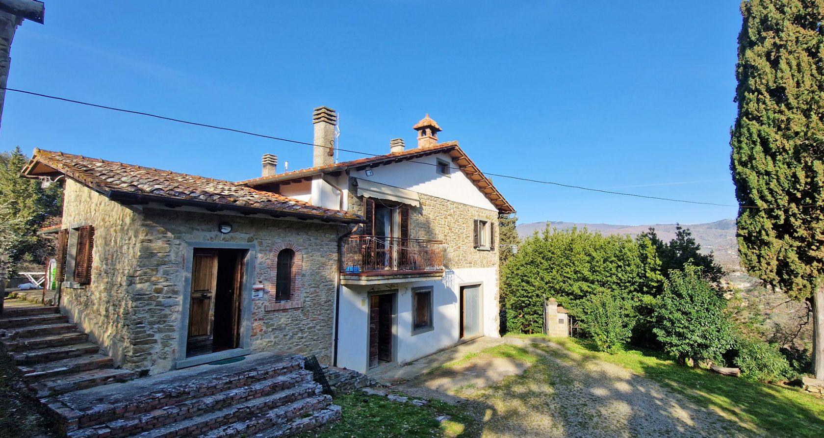 Toscana Immobiliare - Casale con terreno vendita Arezzo zona San Cornelio